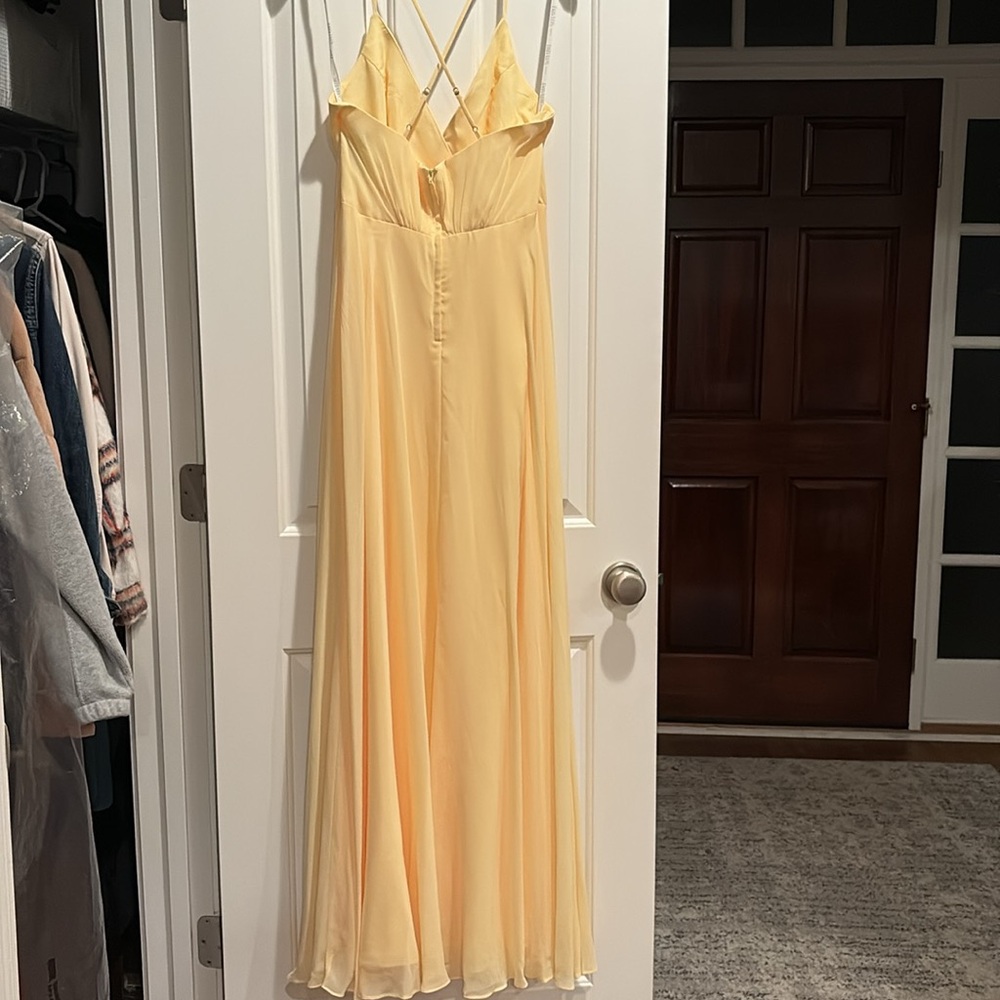 NWT soft yellow full length gown, chiffon, size 8 - Picture 4 of 7